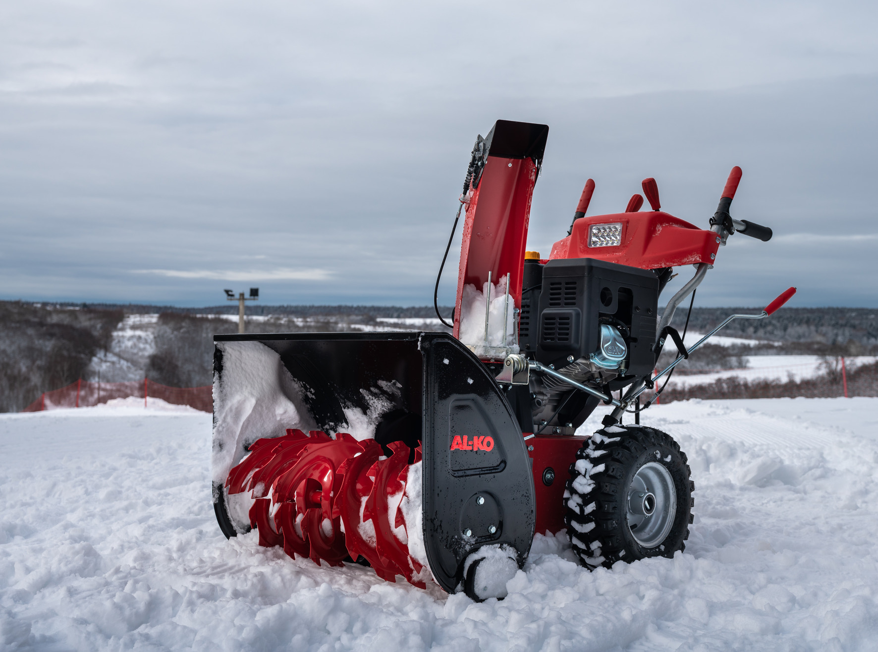 Бензиновый снегоуборщик Al-ko SnowLine 700 E - купить в Санкт-Петербурге